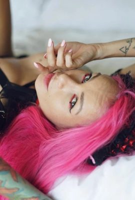 (Suicide Girls) – 2021-09-19 키티 드로잉 SG 로고 – Iamdollhead