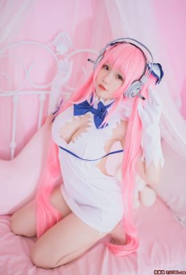 (HT95Cosplay) VOL.02 순수하고 아름다운 소녀 (15P)