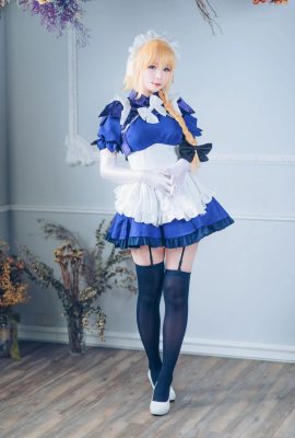 시모 – Jeanne d’Arc Maid