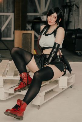 Alina Becker – 또 다른 Tifa 세트