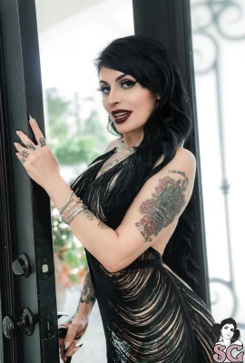 (Suicide Girls) 2025 년 5 월 4 일 – Belladona – Macrame (47p)