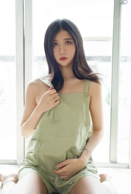 Ji Ji의 “Windowsill”(20p)