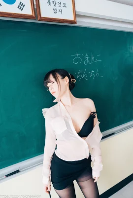 (Mozzi) 그녀의 섹시하고 매끄러운 완벽한 그림을 과시합니다 (56p)