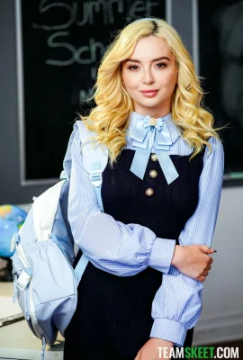 (Team Skeet) 2025 년 6 월 20 일 – Lexi Lore – Summer School Sex (63p)